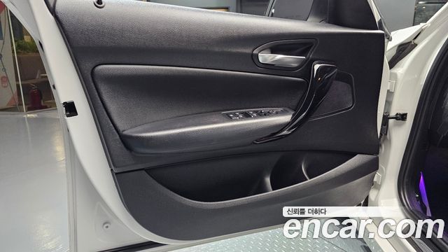 BMW 1 Series (F20) 118d Sport 5Door 2019 — фото 30