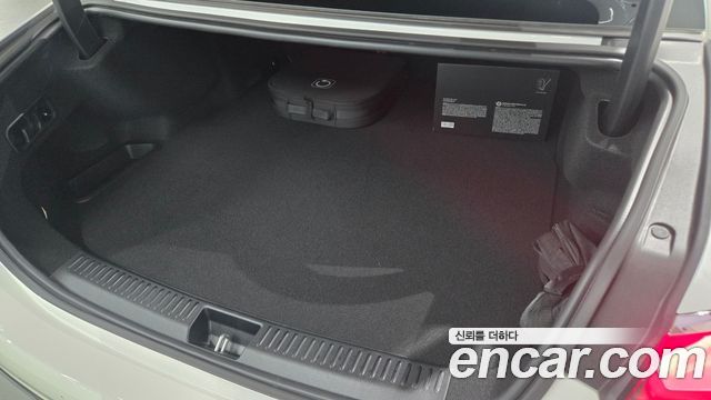 Mercedes-Benz E-Class (W214) E350e 4MATIC 2026 — фото 10