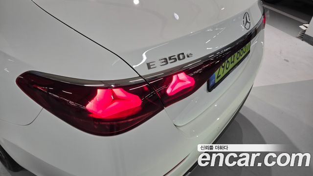 Mercedes-Benz E-Class (W214) E350e 4MATIC 2026 — фото 17