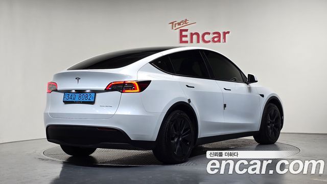 Tesla Model Y RWD 2024 — фото 2