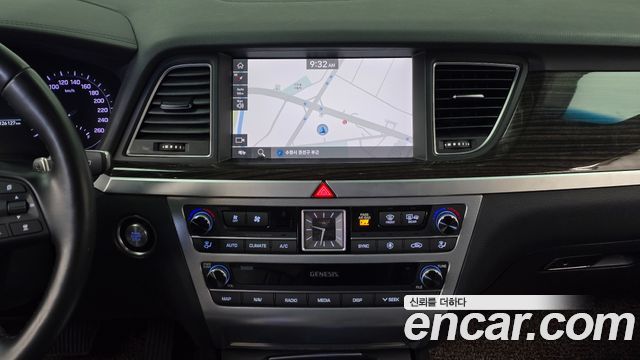 Genesis G80 3.3 GDI AWD Premium Luxury 2019 — фото 12
