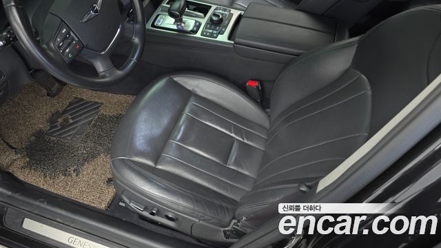 Genesis G80 3.3 GDI AWD Premium Luxury 2019 — фото 17