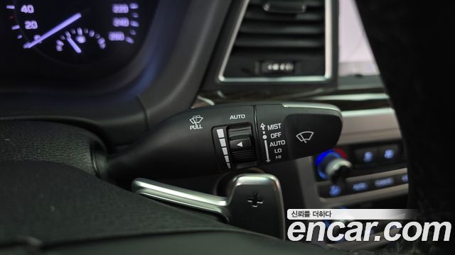 Genesis G80 3.3 GDI AWD Premium Luxury 2019 — фото 20