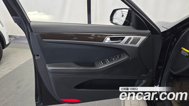 Genesis G80 3.3 GDI AWD Premium Luxury 2019 — фото 24