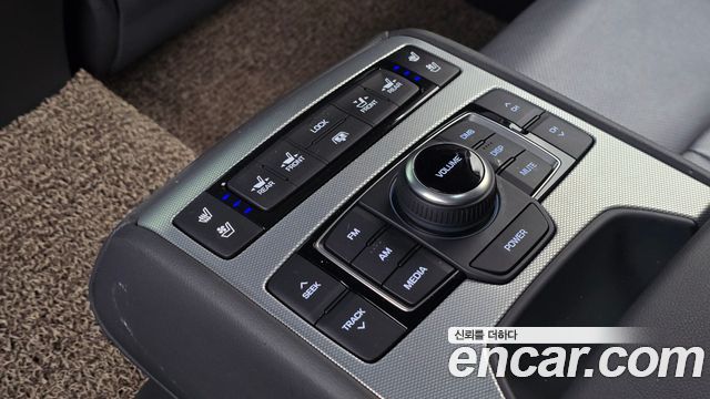 Genesis G80 3.3 GDI AWD Premium Luxury 2019 — фото 31