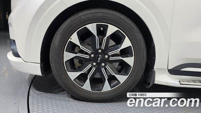 Kia Carnival (IV) Diesel 9-Seater Hi-Limousine Signature 2021 — фото 5