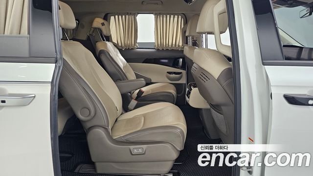 Kia Carnival (IV) Diesel 9-Seater Hi-Limousine Signature 2021 — фото 12