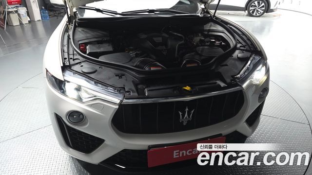 Maserati Levante 3.0 AWD GranSport 2019 — фото 6