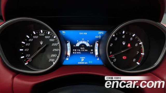 Maserati Levante 3.0 AWD GranSport 2019 — фото 8