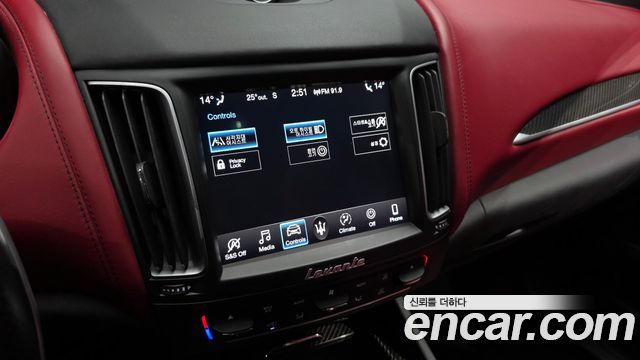 Maserati Levante 3.0 AWD GranSport 2019 — фото 21