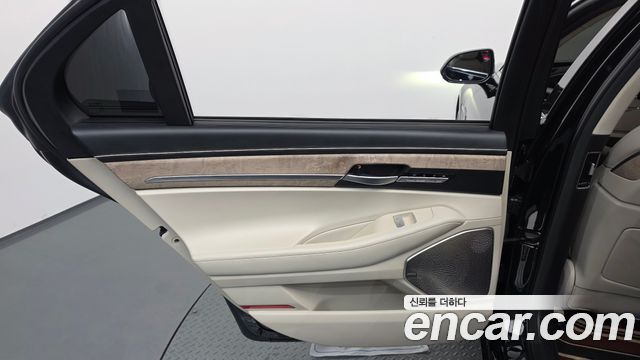 Genesis G90 3.8 AWD Prestige 2020 — фото 31