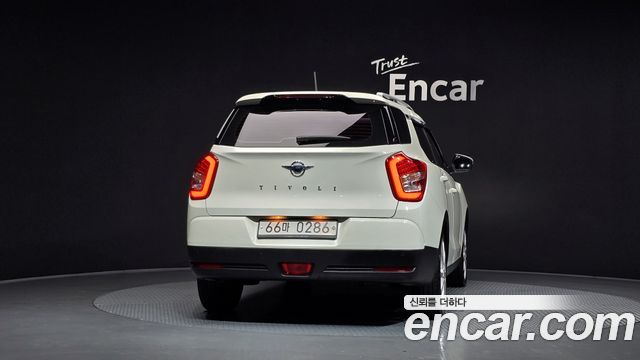 KG Mobility (SsangYong) Tivoli Air 1.6 IX 2WD 2016 — фото 4