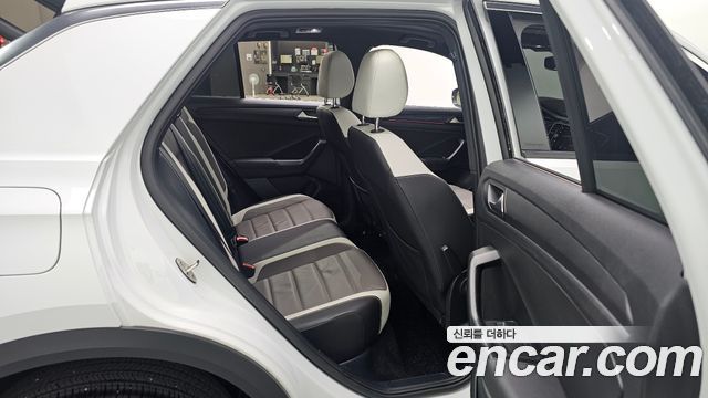 Volkswagen T-Roc 2.0 TDI Prestige 2021 — фото 17