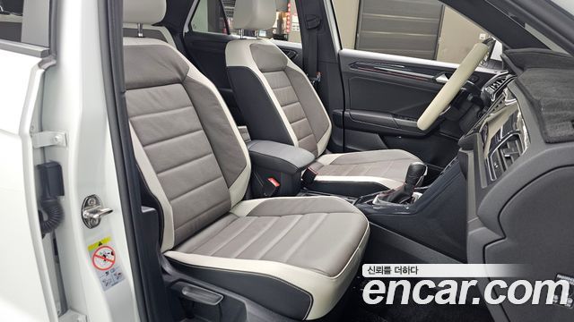 Volkswagen T-Roc 2.0 TDI Prestige 2021 — фото 18