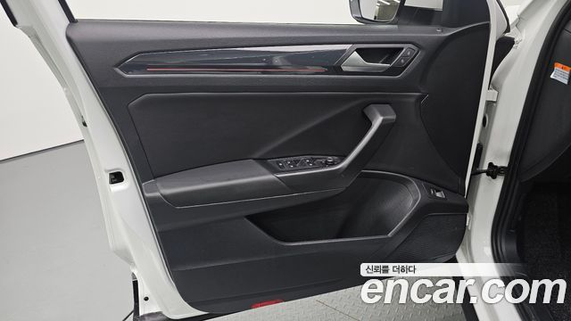 Volkswagen T-Roc 2.0 TDI Prestige 2021 — фото 24