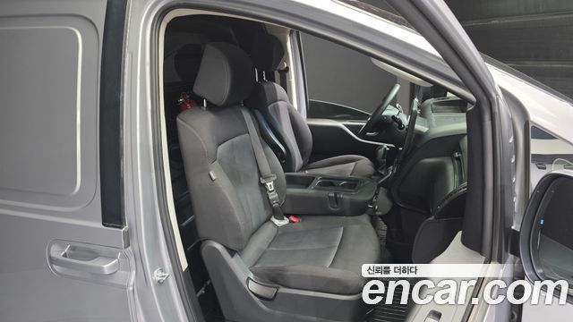 Hyundai Staria Cargo 3-Seater Smart 2024 — фото 11