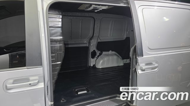 Hyundai Staria Cargo 3-Seater Smart 2024 — фото 26