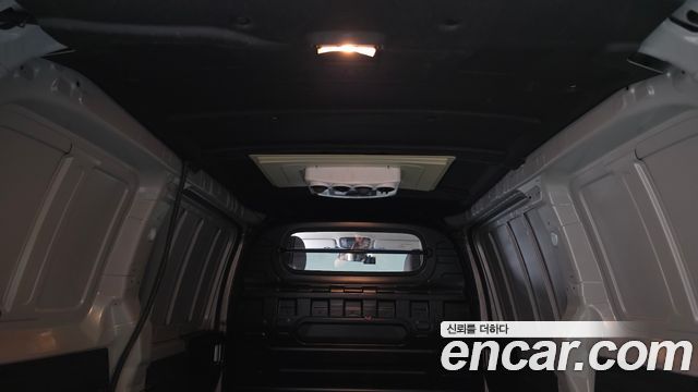 Hyundai Staria Cargo 3-Seater Smart 2024 — фото 31