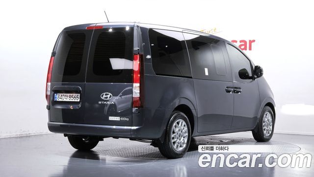 Hyundai Staria HEV 1.6 Cargo 5-Seater Modern 2025 — фото 2