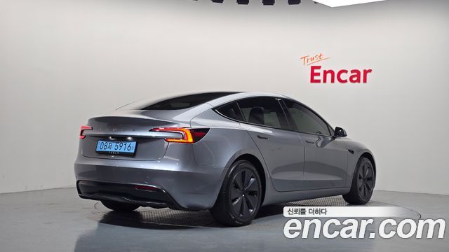 Tesla Model 3 RWD 2025 — фото 2