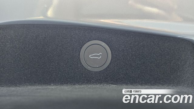 Tesla Model 3 RWD 2025 — фото 18