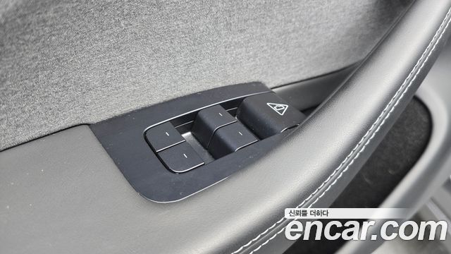 Tesla Model 3 RWD 2025 — фото 28