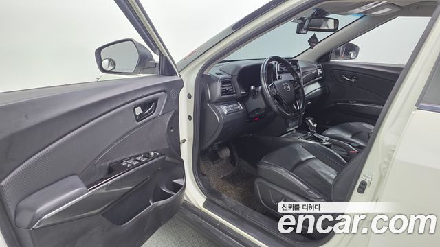 KG Mobility (SsangYong) Very New Tivoli Gasoline 1.5 2WD V3 2022 — фото 10