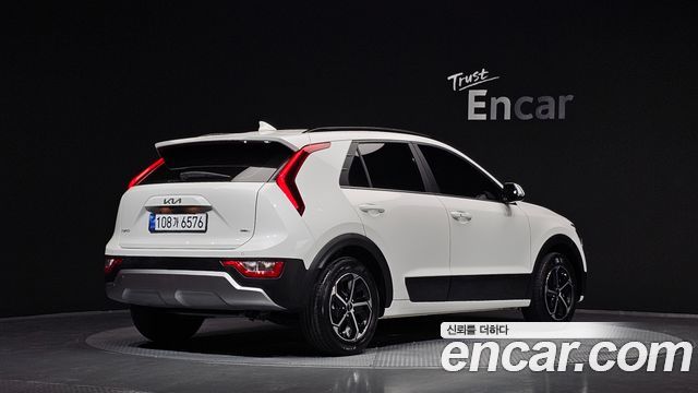 Kia Niro Prestige 2025 — фото 2