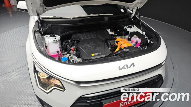 Kia Niro Prestige 2025 — фото 6