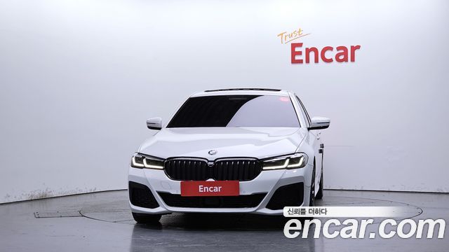 BMW 5 Series (G30) 520i M Sport 2023 — фото 3