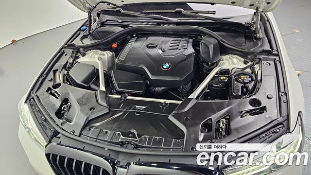 BMW 5 Series (G30) 520i M Sport 2023 — фото 6