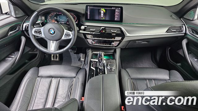 BMW 5 Series (G30) 520i M Sport 2023 — фото 7