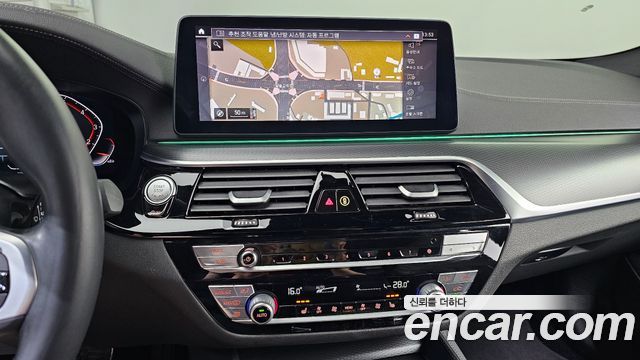 BMW 5 Series (G30) 520i M Sport 2023 — фото 14