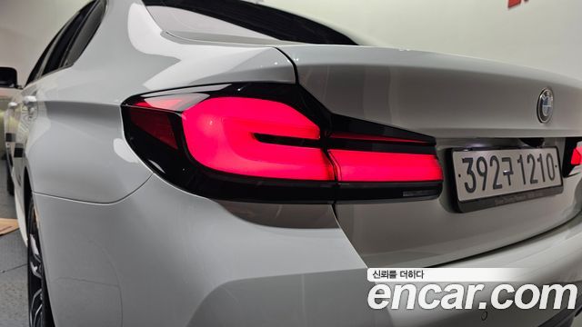 BMW 5 Series (G30) 520i M Sport 2023 — фото 23