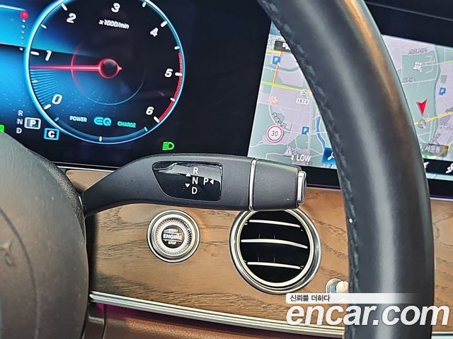 Mercedes-Benz E-Class (W213) E220d 4MATIC Exclusive 2023 — фото 8
