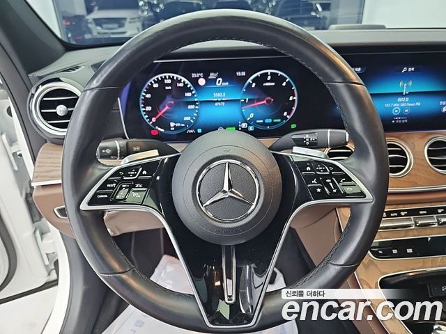 Mercedes-Benz E-Class (W213) E220d 4MATIC Exclusive 2023 — фото 9