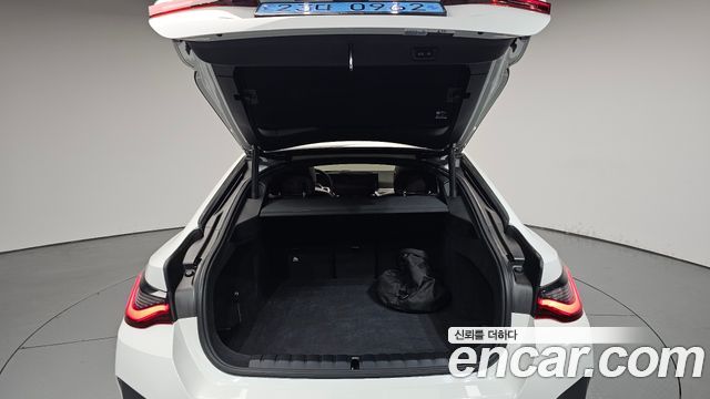 BMW i4 eDrive40 M Sports Pro 2024 — фото 20