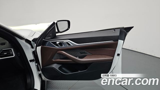 BMW i4 eDrive40 M Sports Pro 2024 — фото 24