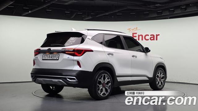 Kia Seltos Diesel 1.6 2WD Prestige 2020 — фото 2