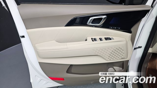 Kia Carnival (IV) Gasoline 7-Seater Hi Limousine Signature 2025 — фото 24