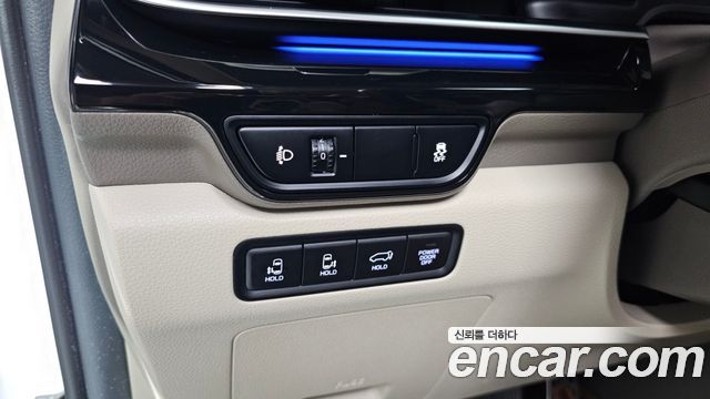 Kia Carnival (IV) Gasoline 7-Seater Hi Limousine Signature 2025 — фото 27