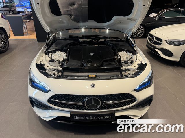 Mercedes-Benz CLE-Class (C236) CLE450 4MATIC Cabriolet 2025 — фото 6