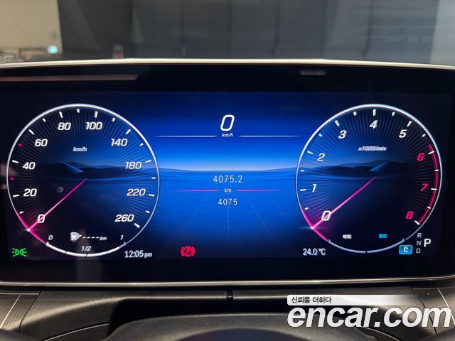 Mercedes-Benz CLE-Class (C236) CLE450 4MATIC Cabriolet 2025 — фото 8