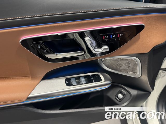 Mercedes-Benz CLE-Class (C236) CLE450 4MATIC Cabriolet 2025 — фото 16