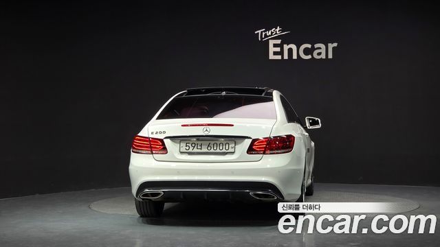 Mercedes-Benz E-Class (W212) E200 Coupe 2014 — фото 4