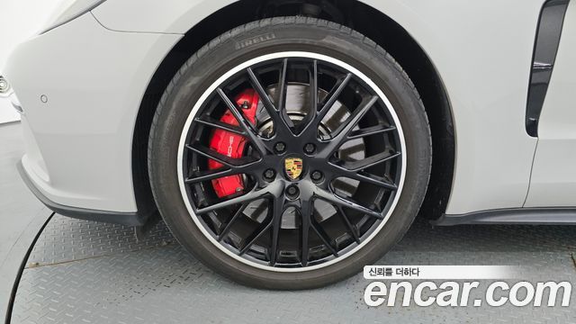 Porsche Panamera (971) 4.0 Turbo 2017 — фото 5