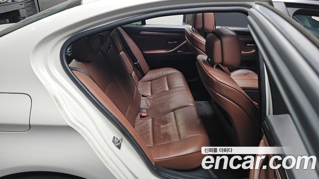 BMW 5 Series (F10) 528i 2012 — фото 11