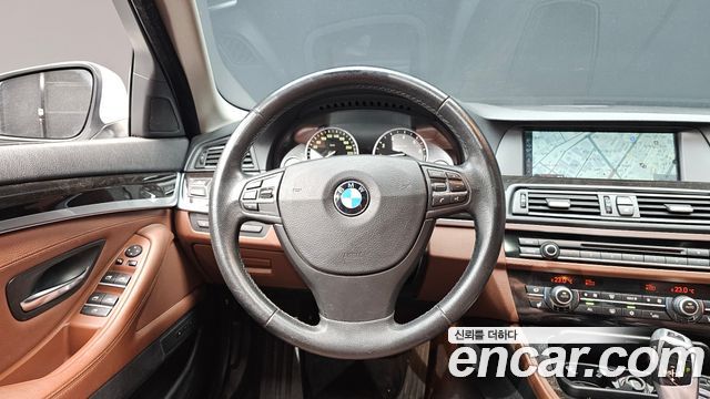 BMW 5 Series (F10) 528i 2012 — фото 13