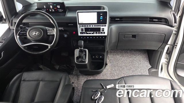 Hyundai Staria Tourer 11-Seater Modern 2025 — фото 7
