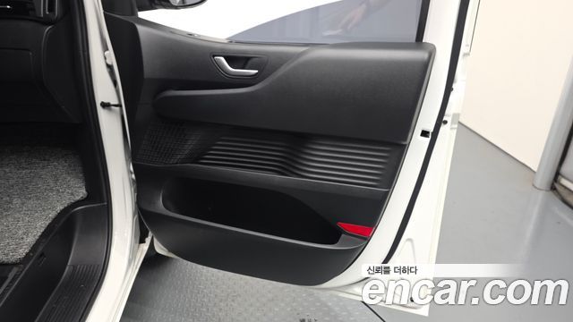 Hyundai Staria Tourer 11-Seater Modern 2025 — фото 31